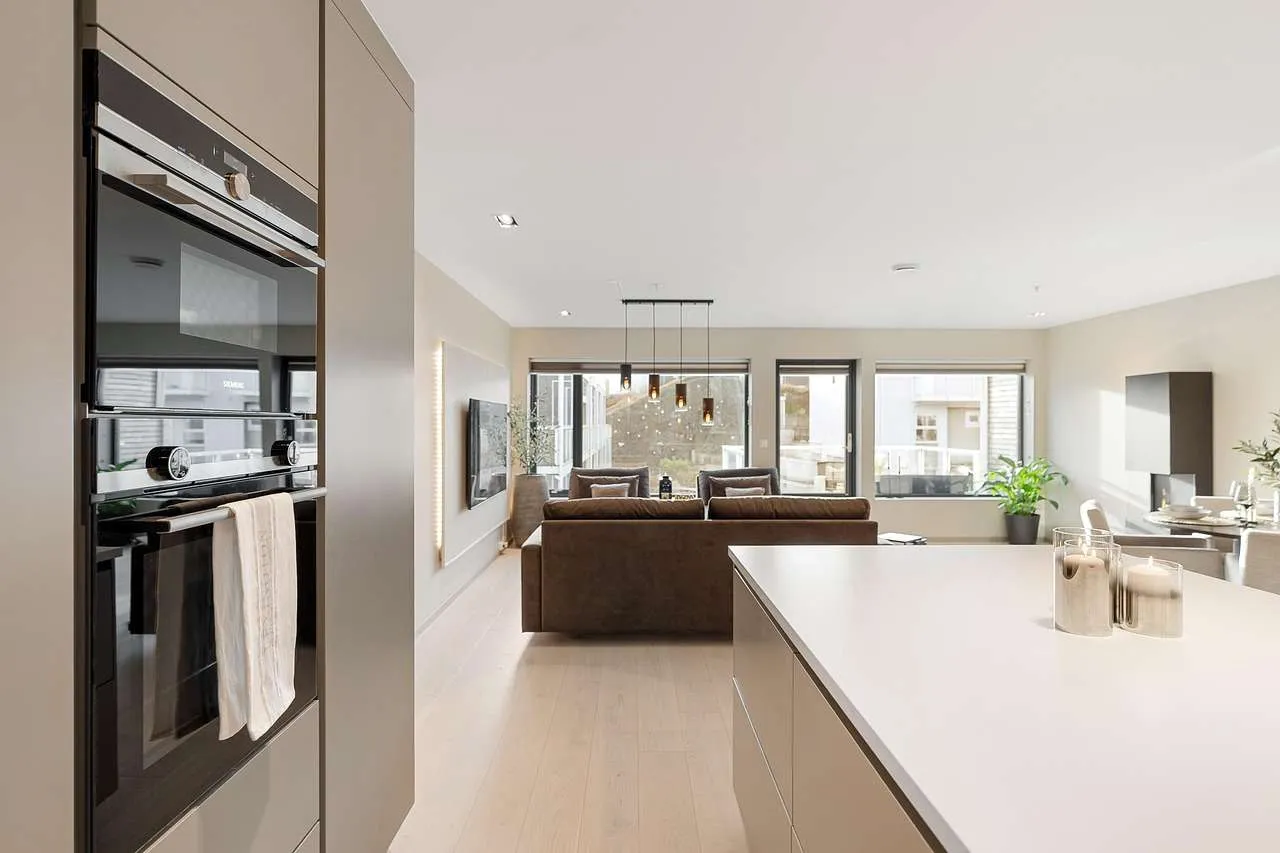 Home Window Tint: Comfort, Privacy, and Savings